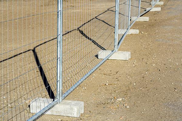 Fence Rental Lakewood workers